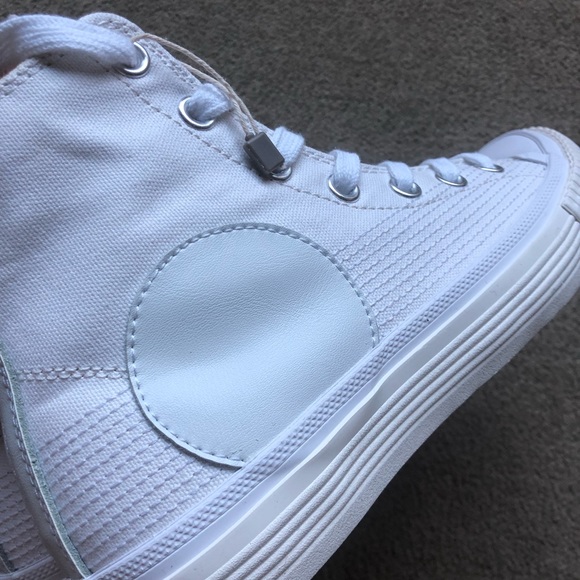 【SOLD】Alexander McQueen High-Top Sneakers - Picture 7 of 7